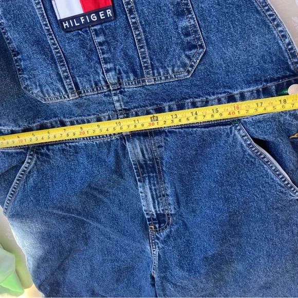 Vintage Tommy Hilfiger Bib Overall Shorts sizeL CARPENTERLOOP Logo Straps Jeans